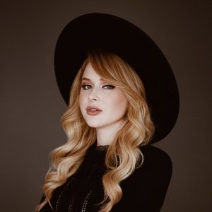 Renee Olstead