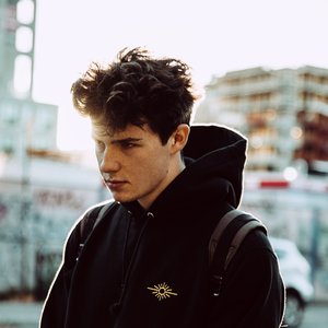 Petit Biscuit