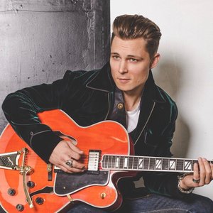 Frankie Ballard