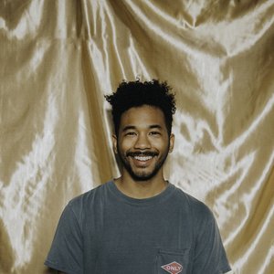 Toro Y Moi