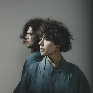 tUnE-yArDs