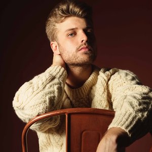 Sandro Cavazza