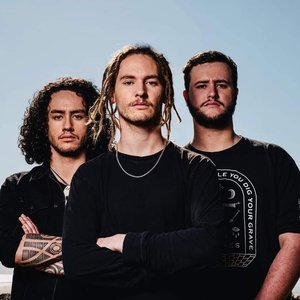 Alien Weaponry